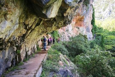 Discover the most beautiful walking routes in Europe, combined with boutique retreats in nature. Slow down, recharge and reconnect.