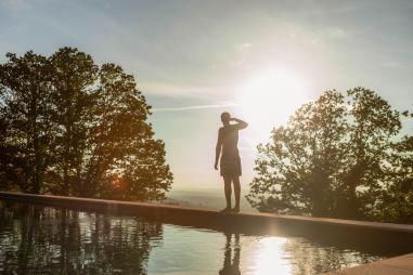 Thailand offers leading health retreats focused on prevention, vitality and recovery. From detox programmes to medical spas. Find the retreat that fits your goals, lifestyle and preferences.