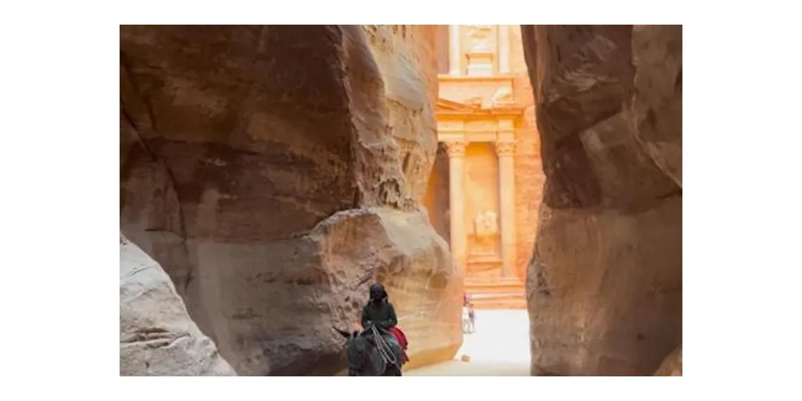 Jordan round tour with the elements of Nature: Yoga, Meditation and Rituals | PureandCure.com