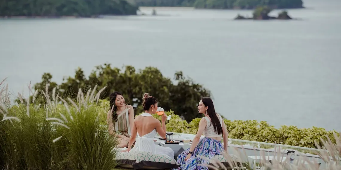 rooftop bar Amatara Welleisure Resort