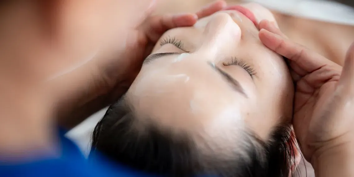 treatment NEW! Longevity Hub by Clinique La Prairie St Regis