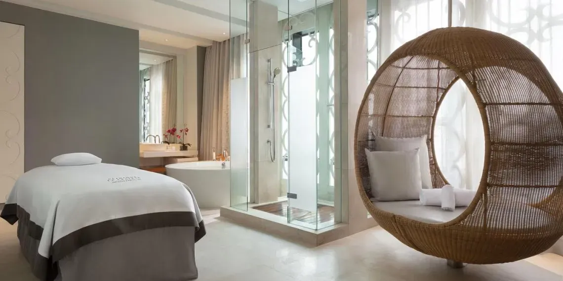 treatment room NEW! Longevity Hub by Clinique La Prairie St Regis