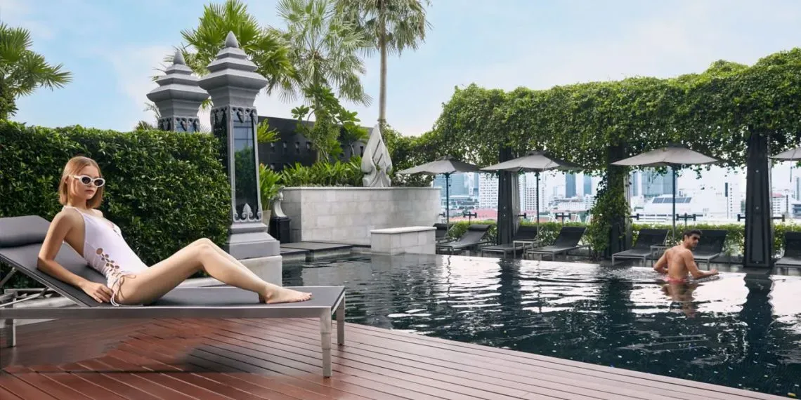 pool NEW! Longevity Hub by Clinique La Prairie St Regis